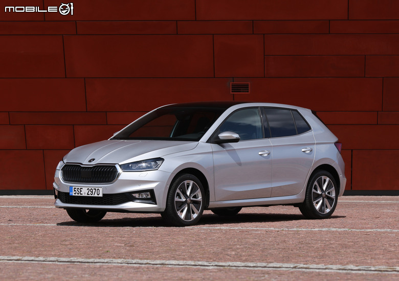 Skoda 推出27年式Fabia、Kamiq、Scala、Karoq|新增磁吸無線充電、升級駕駛監測功能!