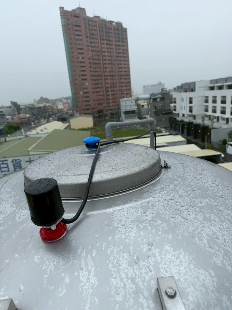 水塔架高一高一低進出水？