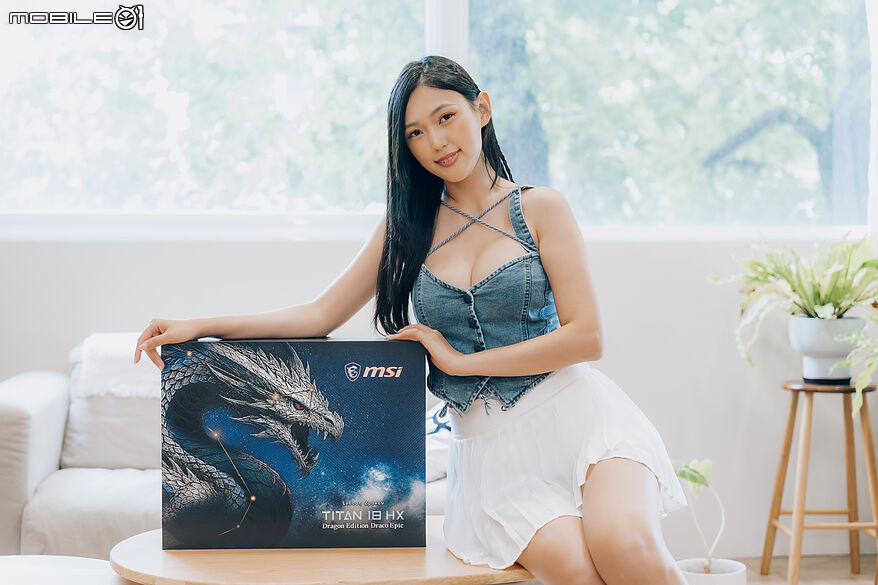 MSI Titan 18 HX 史詩天龍座 40 週年典藏特仕版開箱｜從內到外滿載龍魂細節
