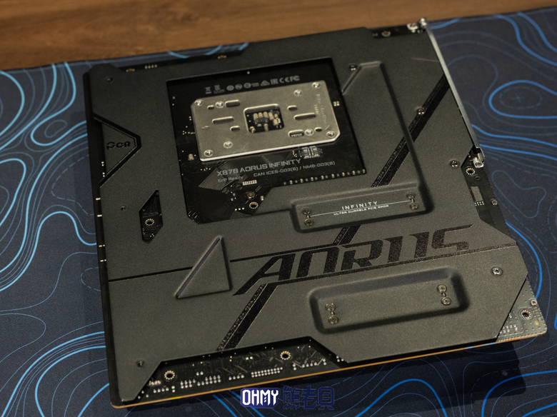 40週年超頻特仕板 技嘉 X870 AORUS INFINITY