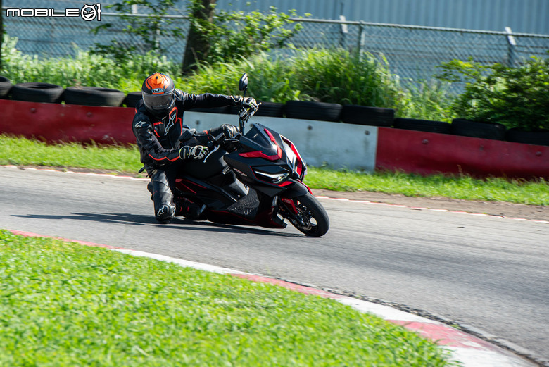 KYMCO G7 試駕｜電推輕量轉生，旗艦跑旅降臨