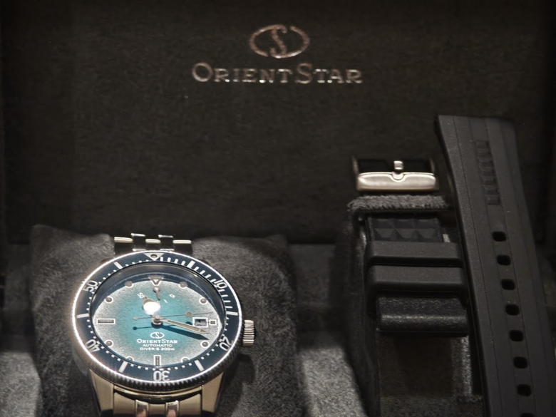 五十歲的兩隻新玩具-- Orient Star M42 龍泉洞 + Orient Mako 40 Snoopy 75th