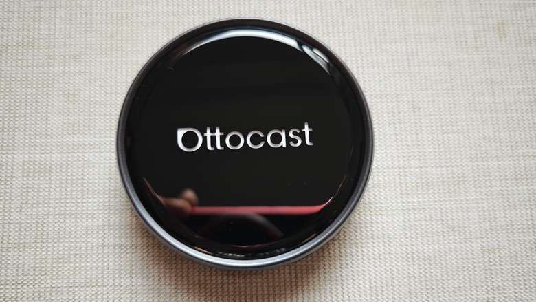 我的車載智能娛樂系統 - Ottocast OttoAibox P3 Pro 開箱分享~