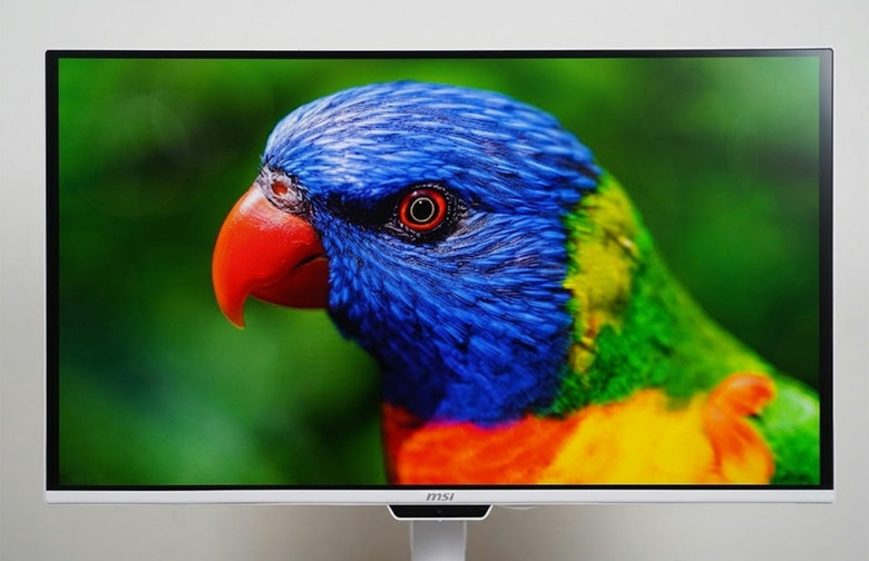 MSI PRO MAX 271UPXW12G開箱實測：4K QD-OLED、M-Mate支援MacOS、彩通認證，視覺升級最佳選擇！