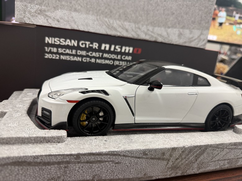 [開箱]1/18 Nissan GT-R Nismo R35 2022