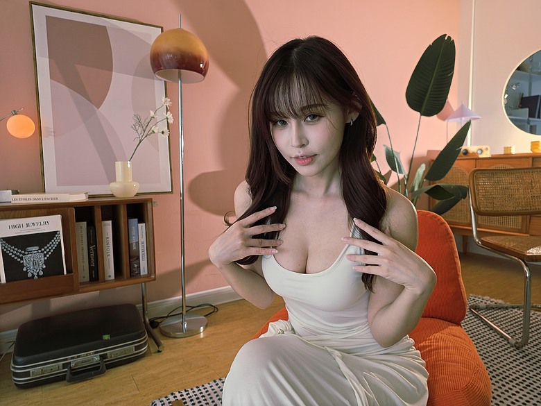 Samsung Galaxy Z Fold8 Ultra 評測報告｜輕薄手感與極致多工的完美平衡！