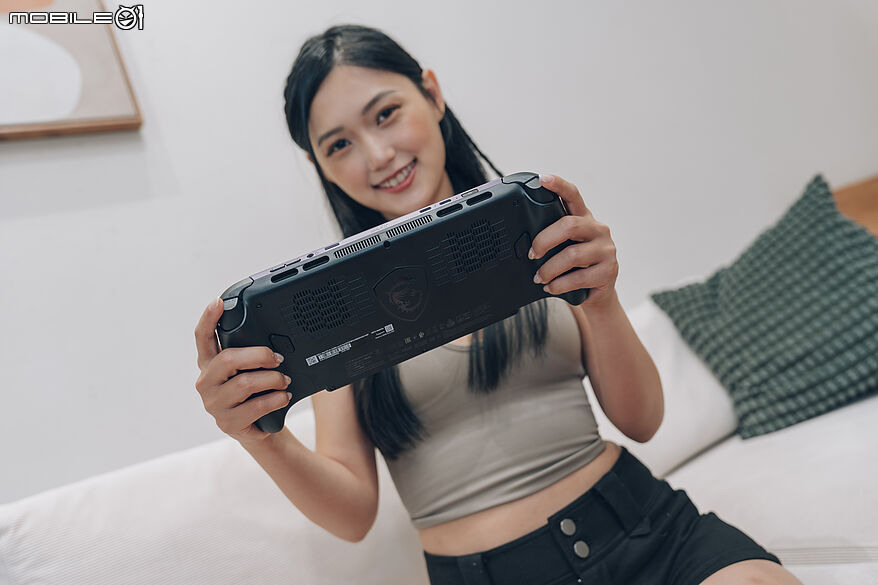 MSI CLAW 8 EX AI+ 測試報告|終將實現隨時隨地開玩的電競掌機