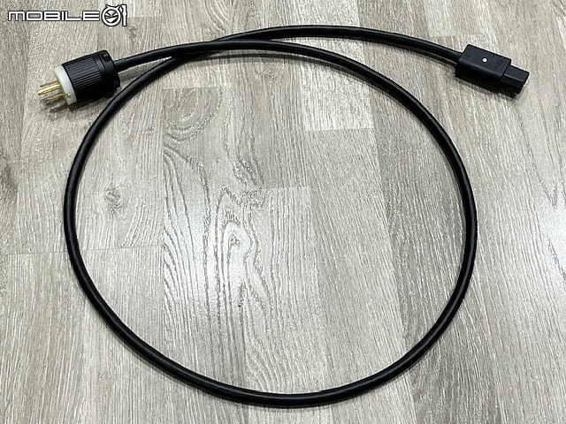[心得] Gotham 86215 層層包覆的專業電源線