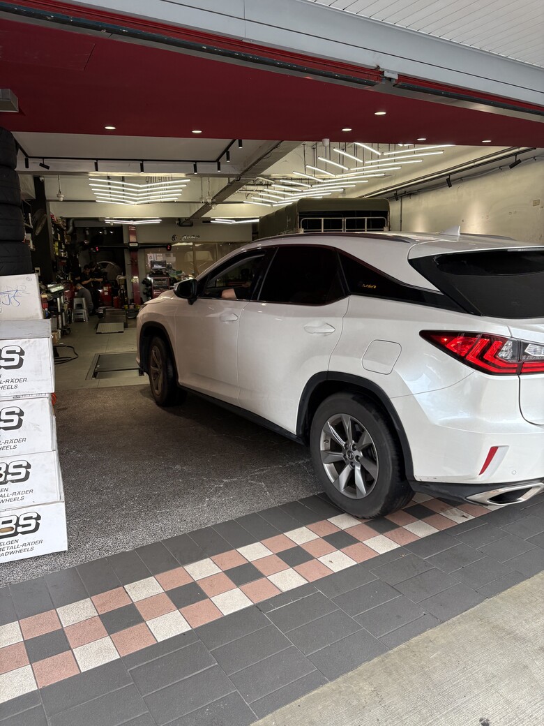 點我看大圖 Bridgestone ALENZA LX100 台製心得|RX300輪胎怎麼選?