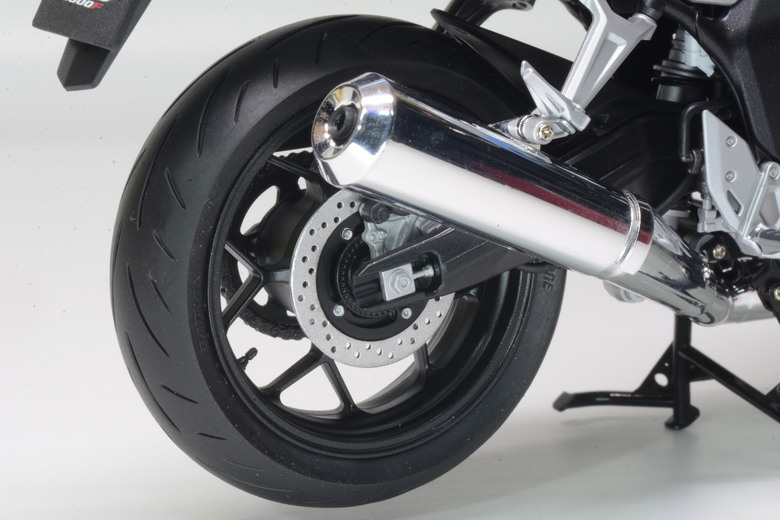 【模型製作】TAMIYA 1/12 HONDA CB1000F (圖多)