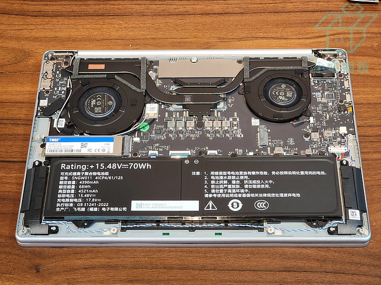 點我看大圖 【小宅開箱】華碩無畏Pro 14 2026 (M5450GA)全新模俱全能日常辦公室輕薄筆電
