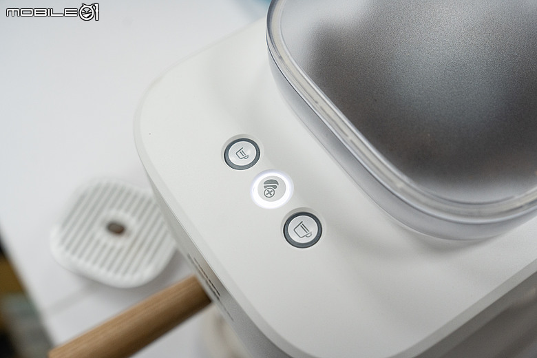 飛利浦 Philips Baristina 一滑即萃義式咖啡機開箱實測|一滑完成現磨咖啡,讓每天在家喝精品咖啡變得更簡單