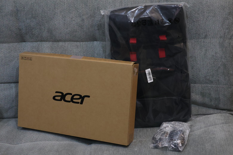 Acer Nitro V 16 AI開箱 AMD Ryzen 7 AI 450 + RTX5060 8G+16G DDR5 + 180Hz