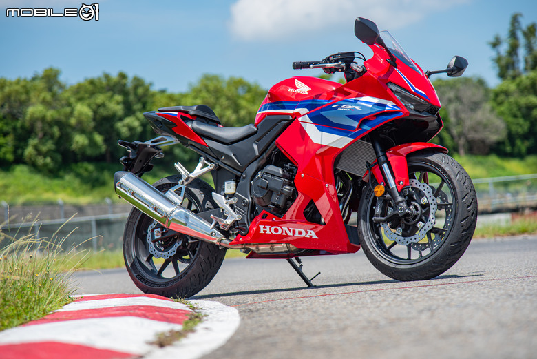 Honda CBR500R E-Clutch 賽道試駕｜非典型快排！另闢蹊徑的換檔體驗