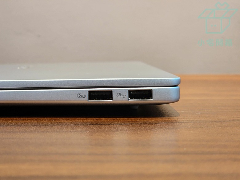 點我看大圖 【小宅開箱】華碩無畏Pro 14 2026 (M5450GA)全新模俱全能日常辦公室輕薄筆電