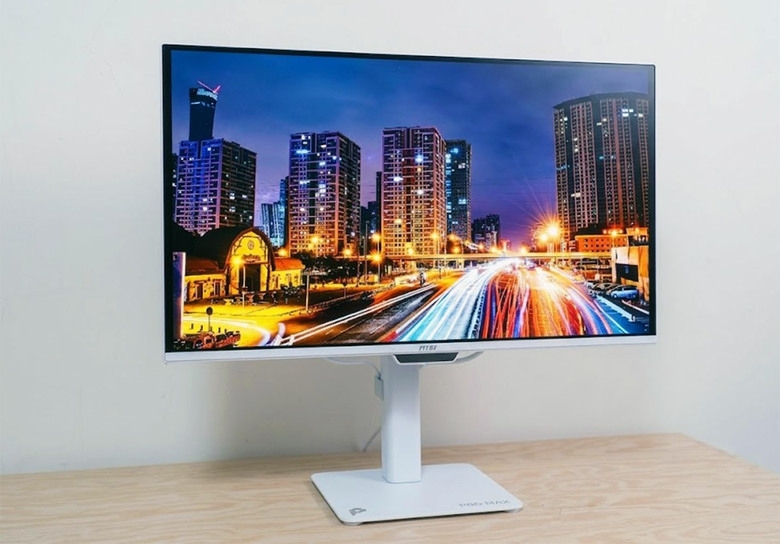 MSI PRO MAX 271UPXW12G開箱實測：4K QD-OLED、M-Mate支援MacOS、彩通認證，視覺升級最佳選擇！