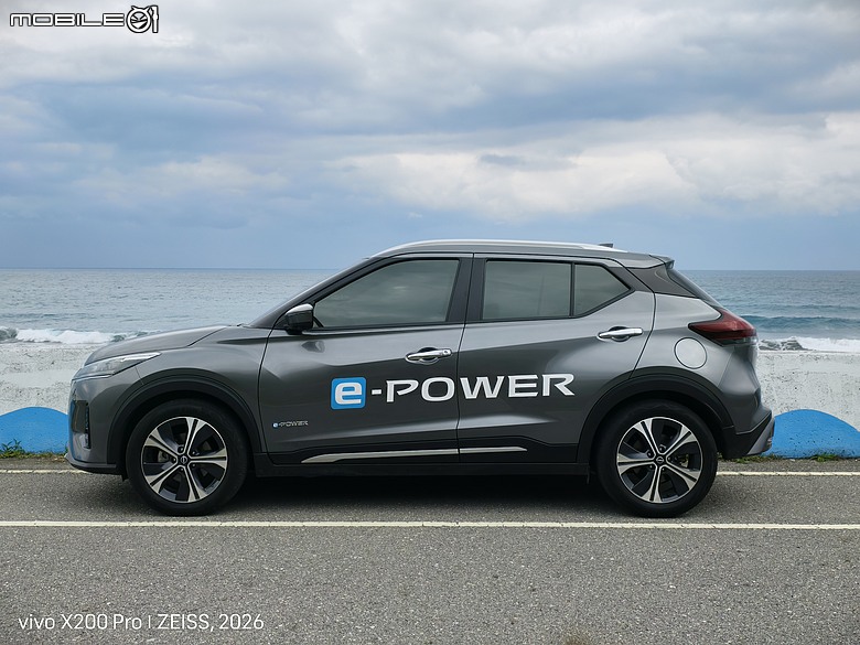 點我看大圖 海在右邊,路就不必趕 / Nissan Kicks e-POWER