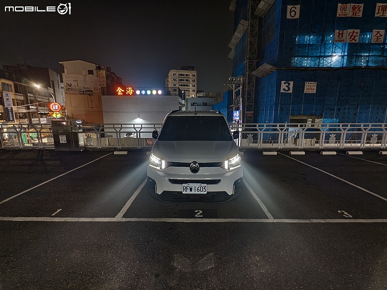 點我看大圖 替生活多留一點位置 / Citroën Berlingo