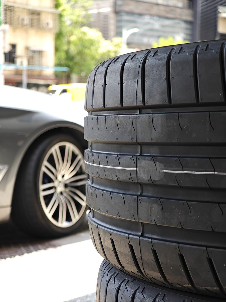 [換胎分享] G30 530d Bridgestone Potenza Sport Evo