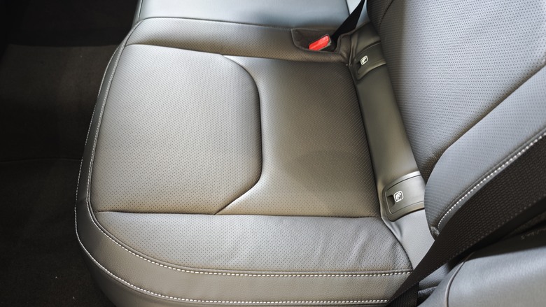 趕在展間第一天上架來看All New CX-5的賞車心得分享~~
