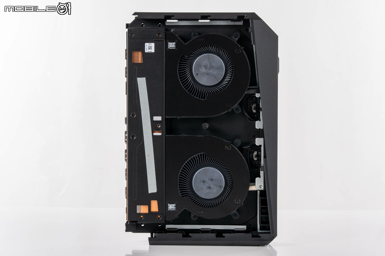 ROG NUC16 Edition 20 電競迷你電腦開箱實測 要價近 20 萬的迷你主機最強之作！