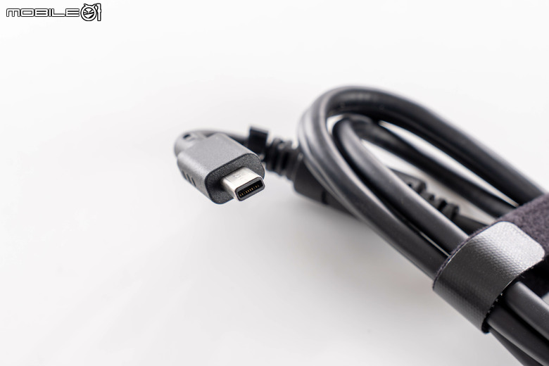 ROG NUC16 Edition 20 電競迷你電腦開箱實測 要價近 20 萬的迷你主機最強之作！