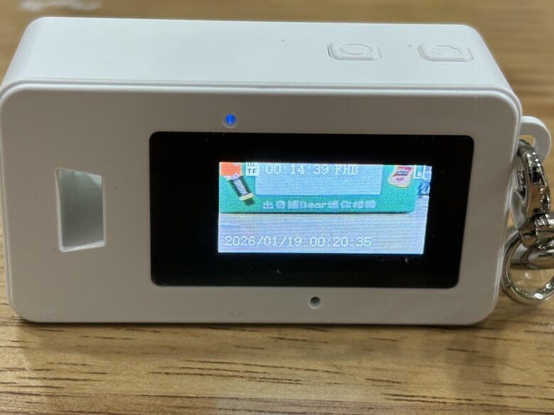 屈臣氏迷你數位相機開箱｜畫質比不上手機，卻意外很好玩！WASABI BEAR 隨身小相機