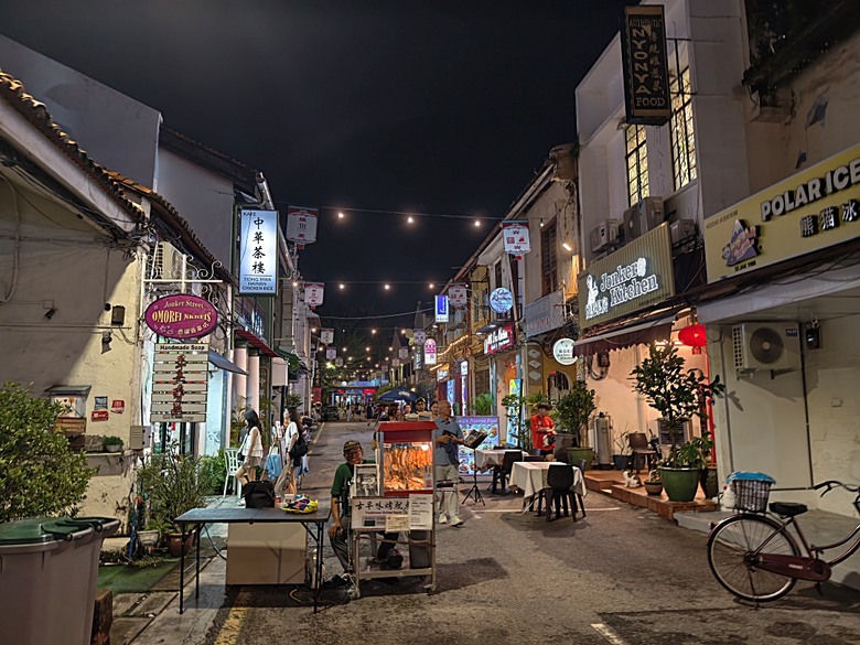 雞場街夜市、荷蘭廣場、馬六甲河遊船、顛倒屋、小印度 — 2026馬來西亞雙城6日巡遊 第1部 【夜遊馬六甲】