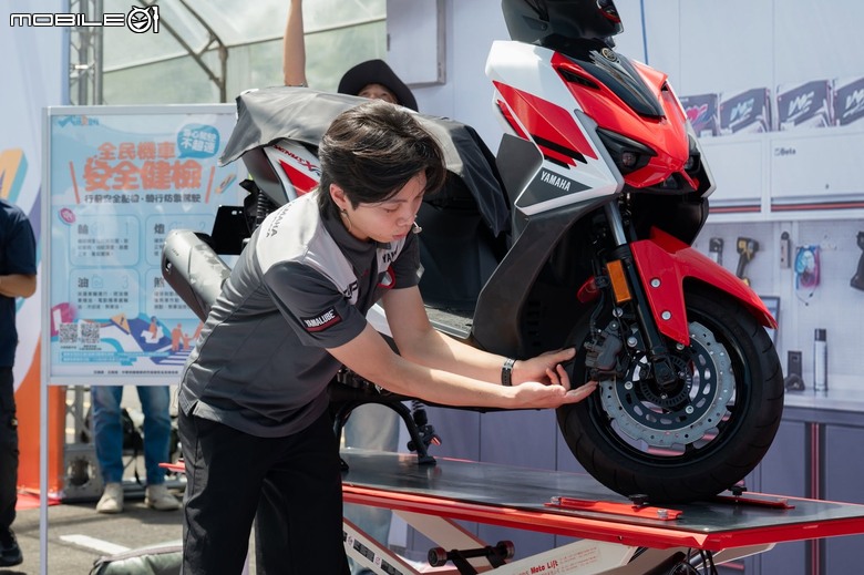 交通安全月響應活動機車族無違規可抽獎，最大獎抽 Honda ADV350 !!
