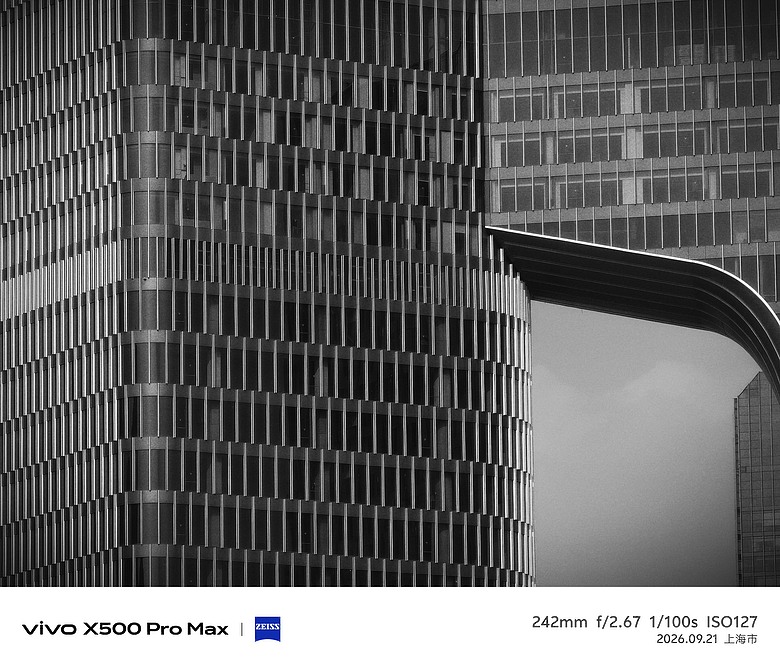 點我看大圖 vivo X500 系列三機齊發|天璣 9600 Pro 加持、17EV 超高動態與 8000mAh 續航怪獸降臨
