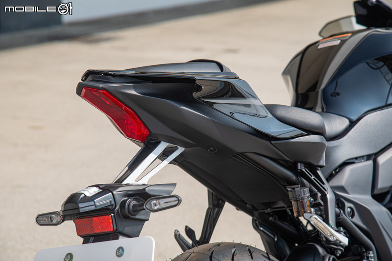 2026 YAMAHA YZF-R7賽道試駕｜不只換造型加電控！操駕體質全面進化的完美玩樂車！