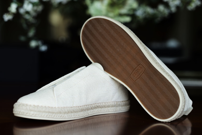 點我看大圖 懶人鞋:Zegna Triple Stitch vs. Berluti Fast Track Slip On