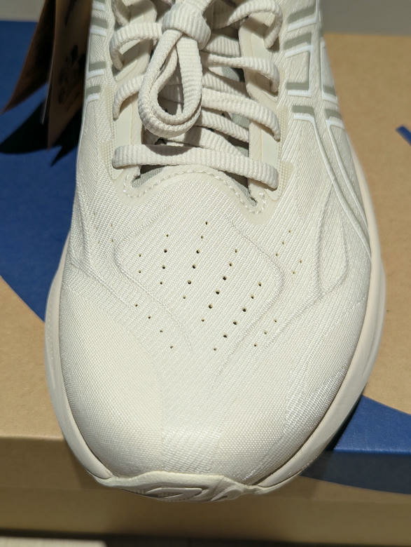 【小氣開箱】ASICS基礎跑鞋GT2000 14代 (中秋烤肉吃多了的贖罪補償)