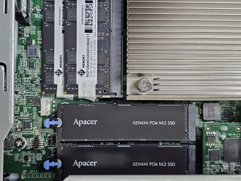 [開箱] 目前玩過最高檔的 QNAP TVS-h674 With SSD