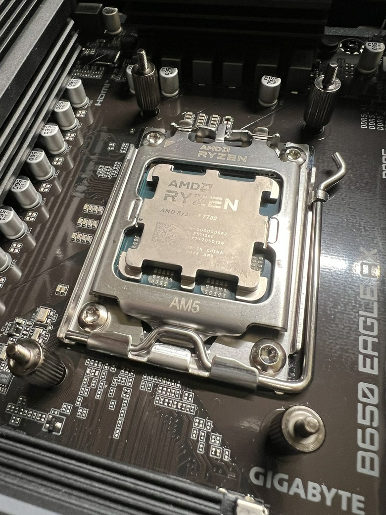 點我看大圖 Epontec MARS 1000W電源 與 Montech TG3玻璃海景機殼開箱