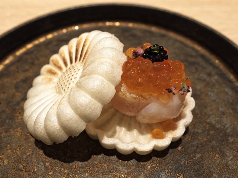 台北美食｜王品阪前鐵板燒：阪前御品套餐(A5黑樺牛老饕)（OM SYSTEM OM-3 + 17mm F1.2 實拍）