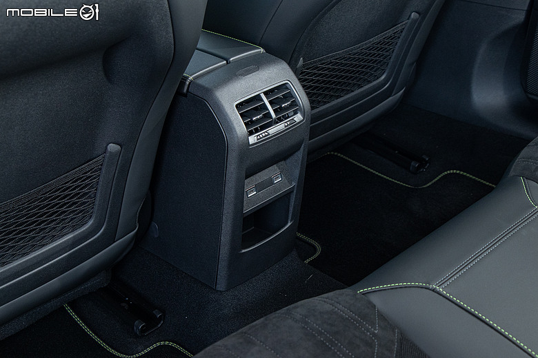 Peugeot 408 小改款試駕|帥只是基本,開過更懂它的動人!