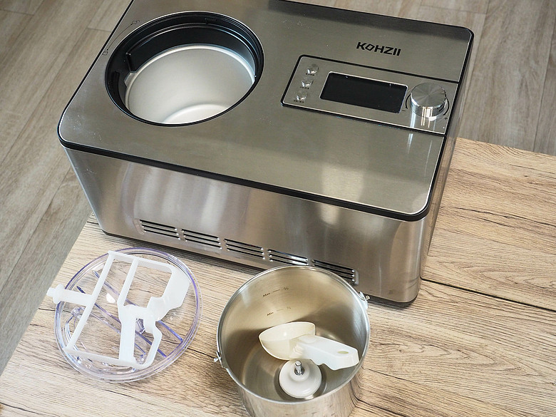 家用冰淇淋機 挑戰製作 4 種類型冰淇淋！