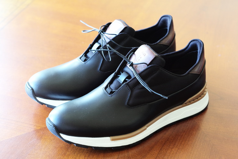 點我看大圖 懶人鞋:Zegna Triple Stitch vs. Berluti Fast Track Slip On