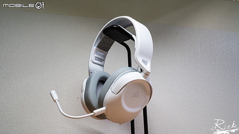 點我看大圖 【開箱】入門Dolby Atmos三模無線耳機 | CORSAIR HS35 v3 WIRELESS WHITE