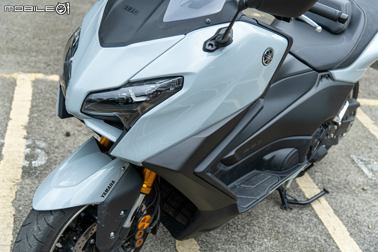 YAMAHA TMAX 560 TECH MAX 試駕｜羊皇無須多言，無可取代的王者