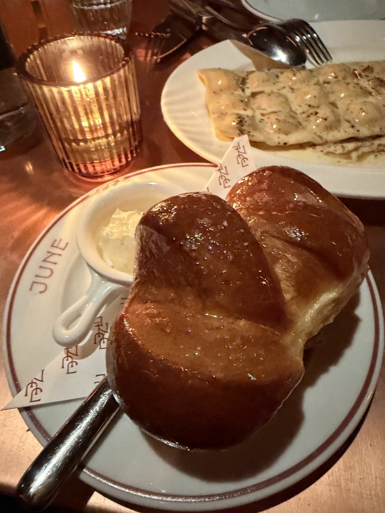 溫哥華餐酒館、法式料理～需要拚手速訂位的「June on Cambie 」
