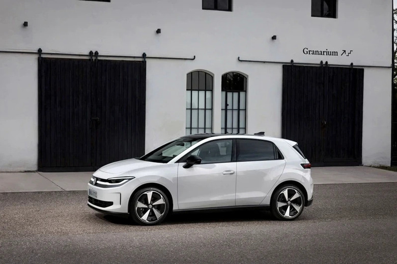 還沒交車就賣完！Volkswagen ID. Polo 歐洲湧入逾 3 萬張訂單，候車期達 10 個月