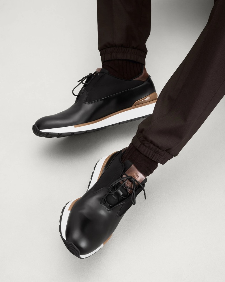 點我看大圖 懶人鞋:Zegna Triple Stitch vs. Berluti Fast Track Slip On