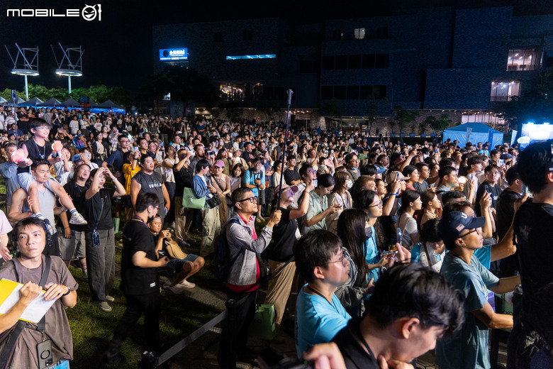 Gogoro 快閃太空城「百 GO 夜行」電翻桃園，告五人＆范逸臣輪番開唱，大獎 SpaceX 股票抱回家！