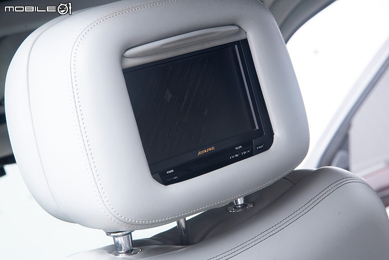 老派機械與電氣化時代的相遇｜Bentley Arnage T與Flying Spur Hybrid