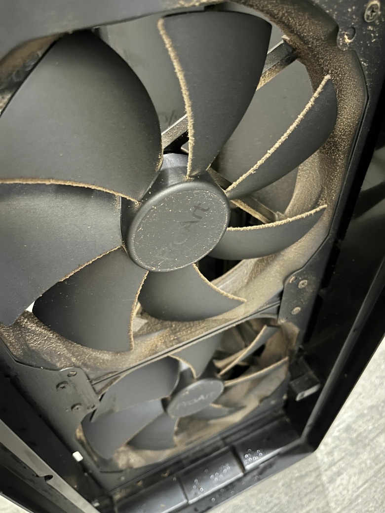 點我看大圖 ASUS PA602 機殼清洗與主機拆裝
