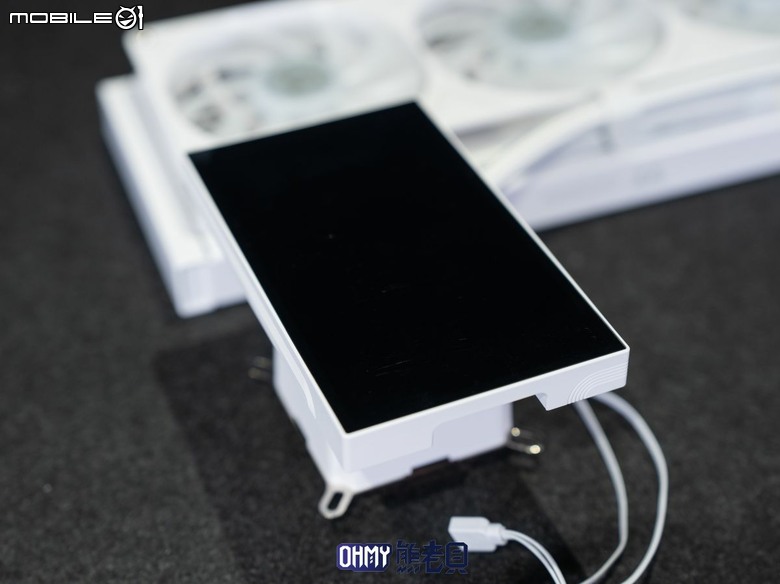 TT ST360 Ultra ARGB Sync 水冷散熱器 翻轉大螢幕+側出水管