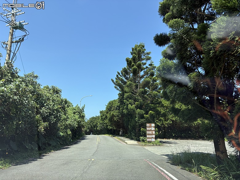 【北海岸親子踏青】走到台灣最北端上了一堂戶外課｜富貴角公園、老梅迷宮、綠石槽與富貴角燈塔