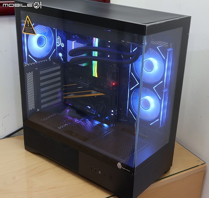 點我看大圖 低價海景房內建 60W GaN 快充|視博通 SAP320(B)